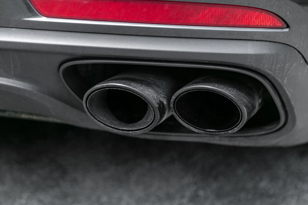 2017 Porsche 971 Panamera S - Image 23 of 31