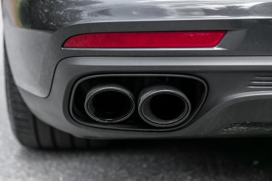 2017 Porsche 971 Panamera S - Image 18 of 31