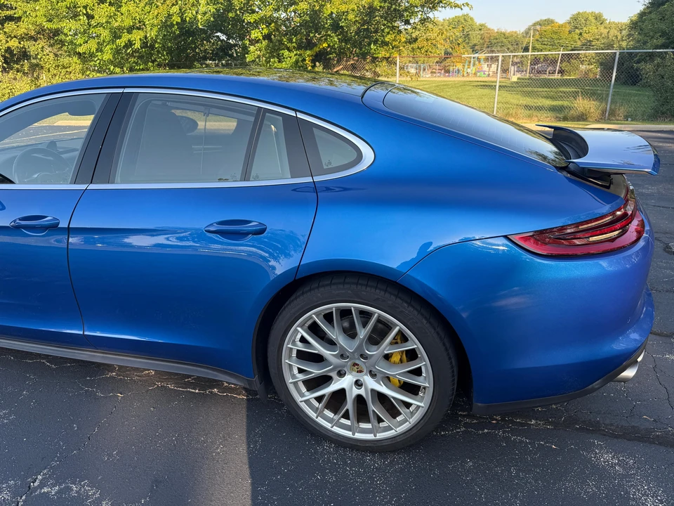 2017 Porsche 971 Panamera S - Image 21 of 31