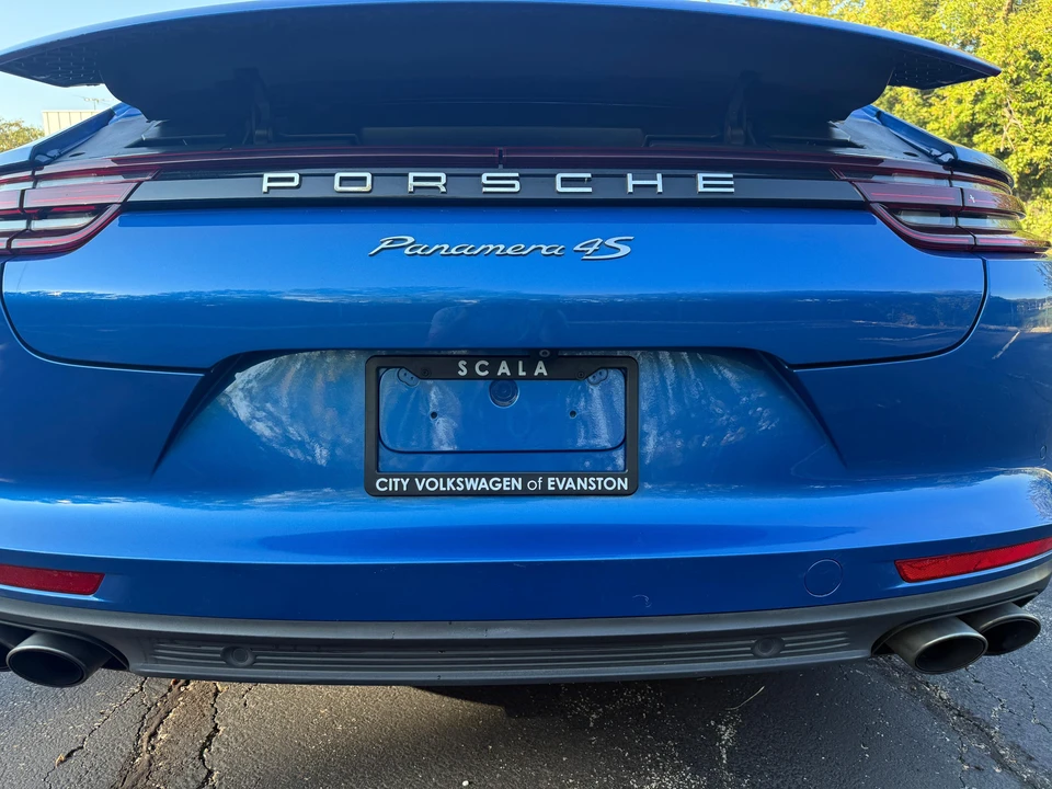 2017 Porsche 971 Panamera S - Image 27 of 31