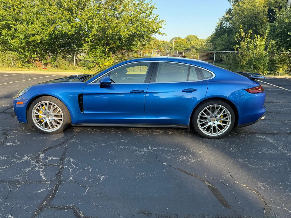 2017 Porsche 971 Panamera S - Image 9 of 31