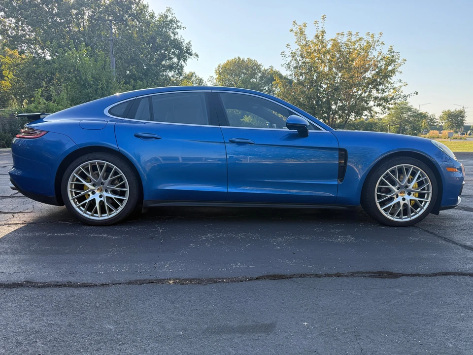 2017 Porsche 971 Panamera S - Image 11 of 31