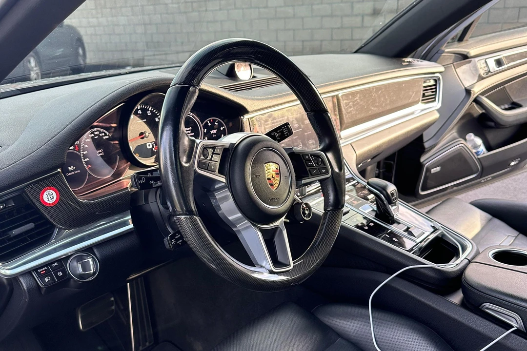 2017 Porsche 971 Panamera 4S - Image 28 of 31