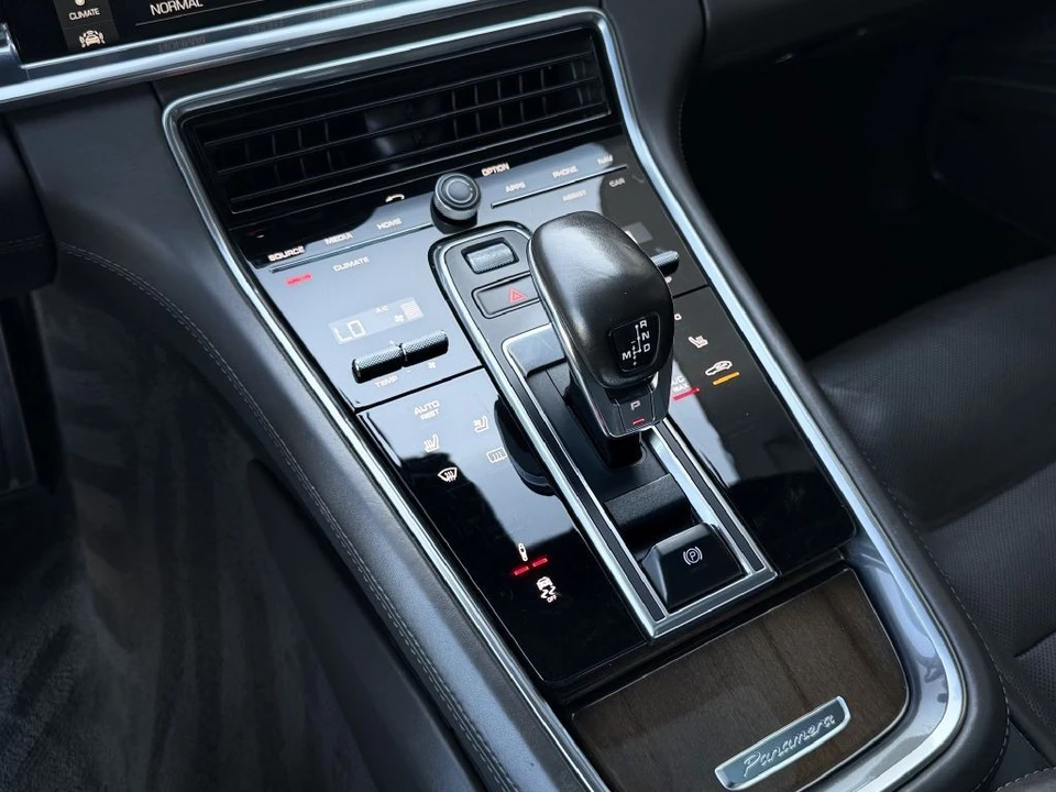 2017 Porsche 971 Panamera 4S - Image 21 of 24