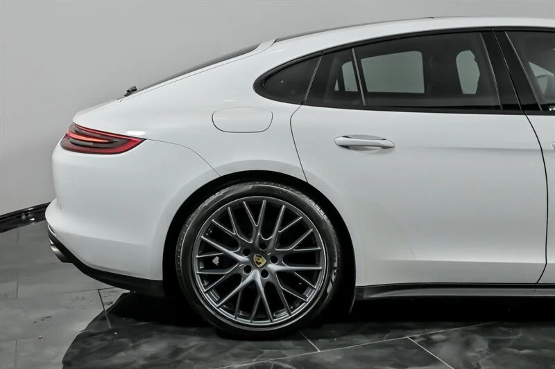 2017 Porsche 971 Panamera 4S - Image 11 of 31