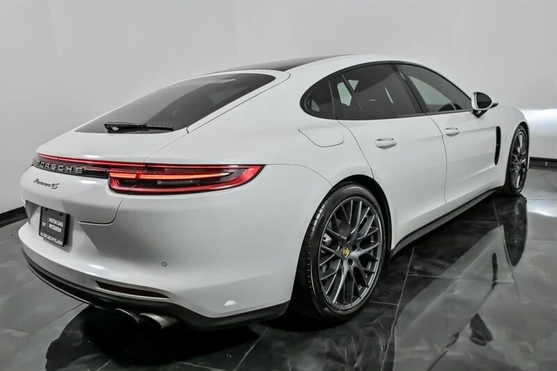 2017 Porsche 971 Panamera 4S - Image 10 of 31