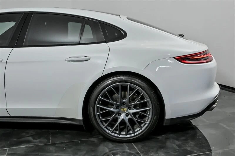 2017 Porsche 971 Panamera 4S - Image 7 of 31