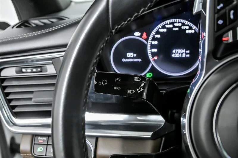 2017 Porsche 971 Panamera 4S - Image 27 of 31