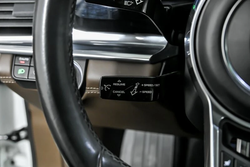 2017 Porsche 971 Panamera 4S - Image 28 of 31