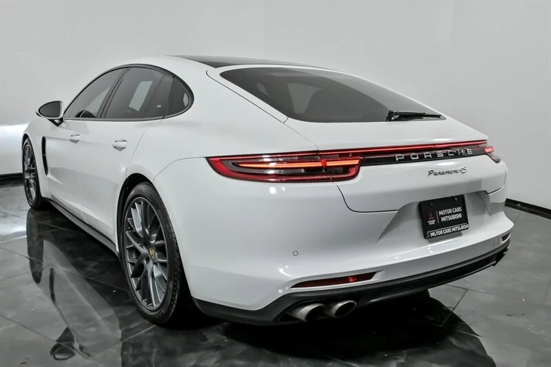 2017 Porsche 971 Panamera 4S - Image 8 of 31