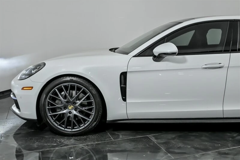 2017 Porsche 971 Panamera 4S - Image 6 of 31