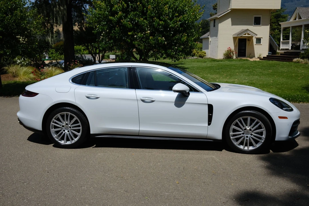 2017 Porsche 971 Panamera S - Image 7 of 31