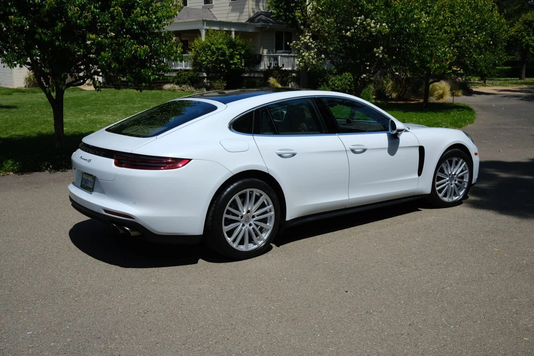 2017 Porsche 971 Panamera S - Image 8 of 31