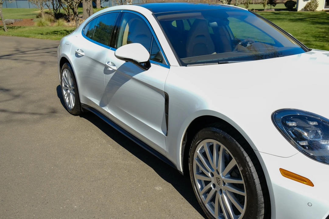 2017 Porsche 971 Panamera S - Image 15 of 31