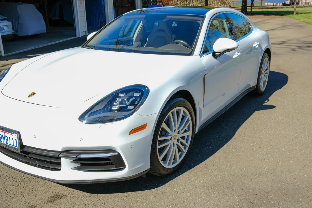 2017 Porsche 971 Panamera S - Image 16 of 31