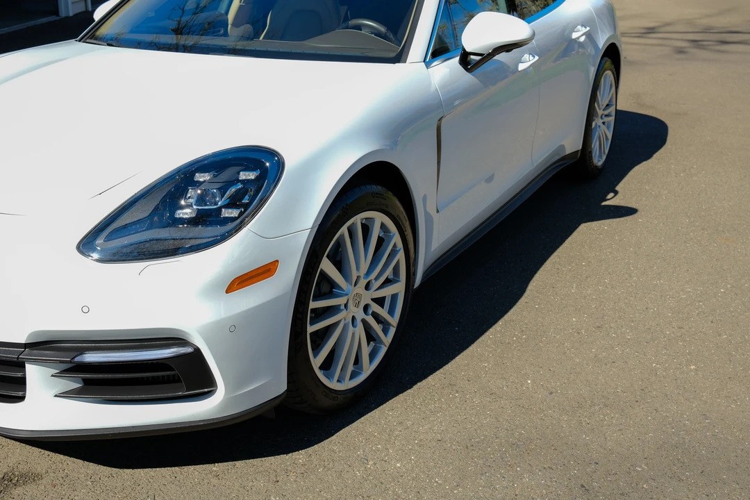 2017 Porsche 971 Panamera S - Image 17 of 31