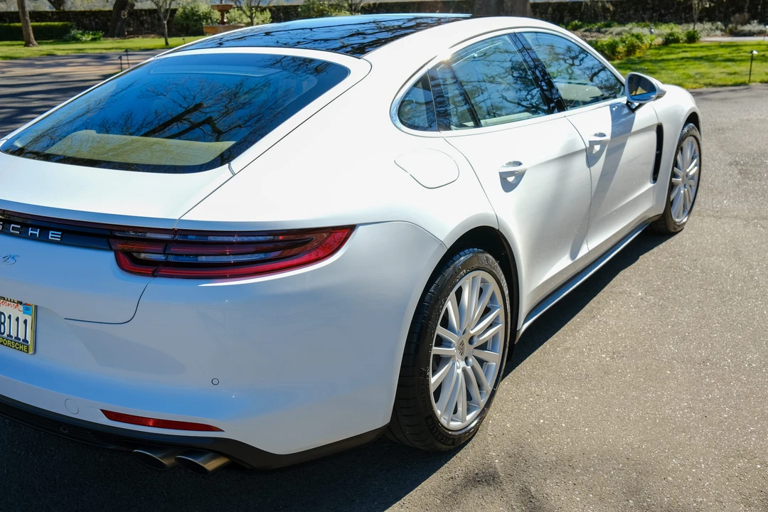 2017 Porsche 971 Panamera S - Image 23 of 31