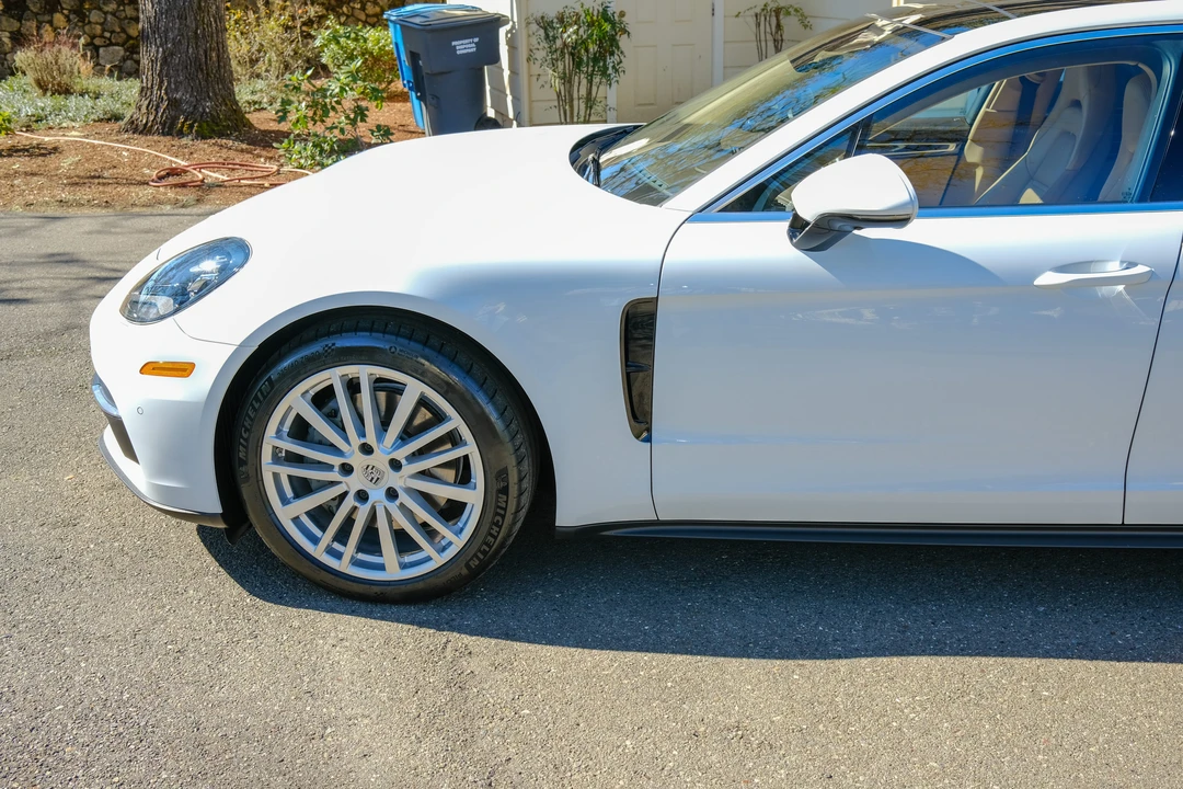 2017 Porsche 971 Panamera S - Image 19 of 31