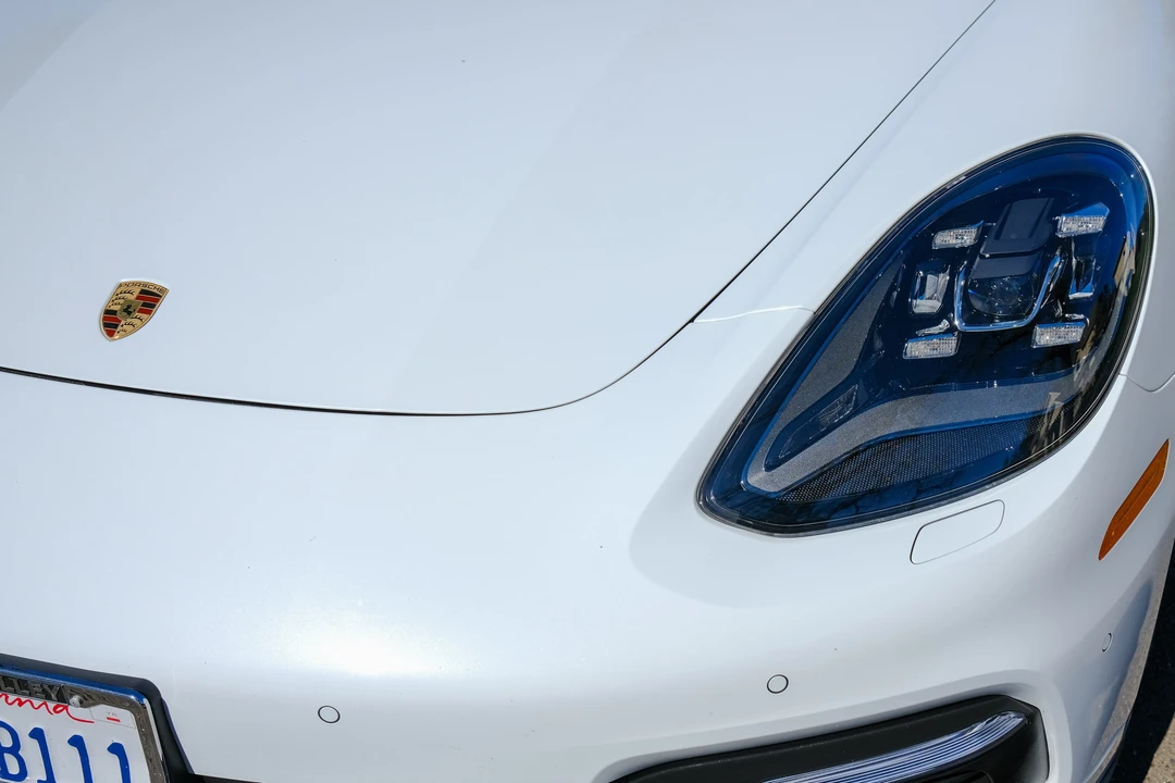 2017 Porsche 971 Panamera S - Image 28 of 31