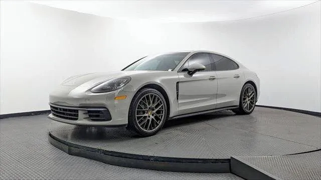 2017 Porsche Panamera 4S
