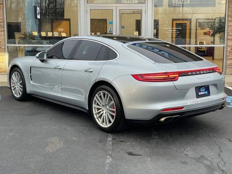 2017 Porsche 971 Panamera - Image 10 of 12