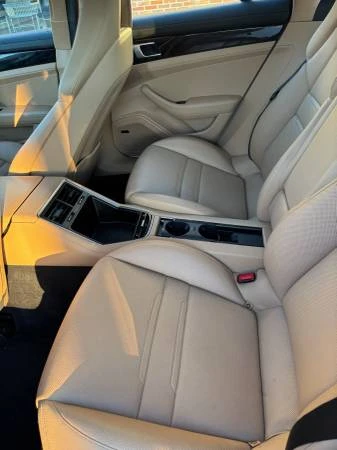 2017 Porsche 971 Panamera - Image 9 of 17