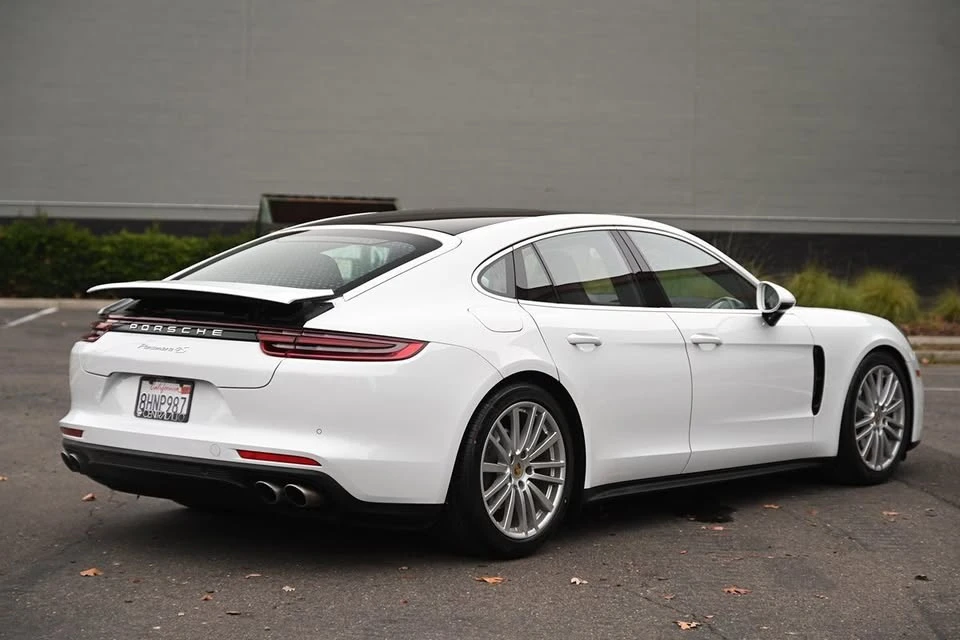 2017 Porsche 971 Panamera - Image 7 of 20