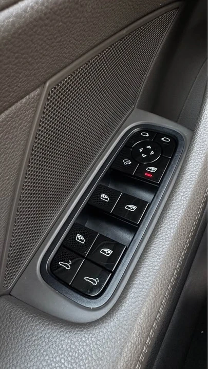 2017 Porsche 971 Panamera - Image 12 of 13
