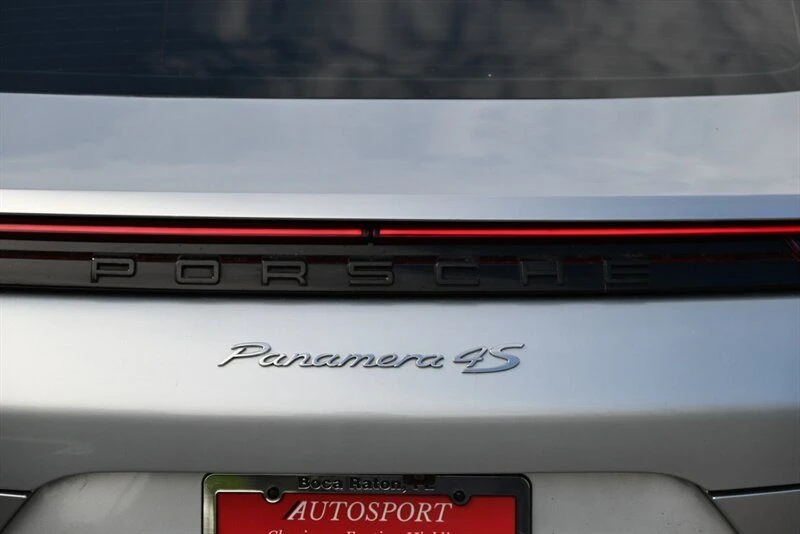 2017 Porsche 971 Panamera - Image 13 of 20