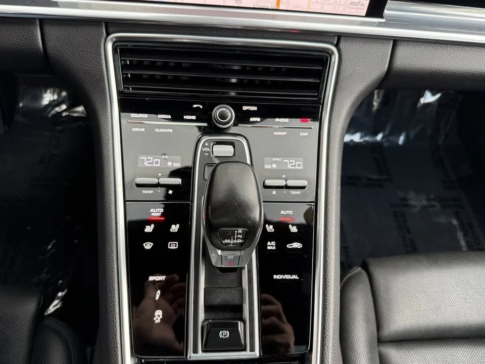 2017 Porsche 971 Panamera - Image 18 of 20