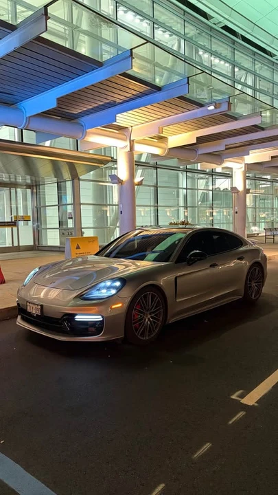 2017 Porsche 971 Panamera - Image 8 of 9