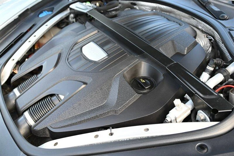 2017 Porsche 971 Panamera - Image 18 of 20