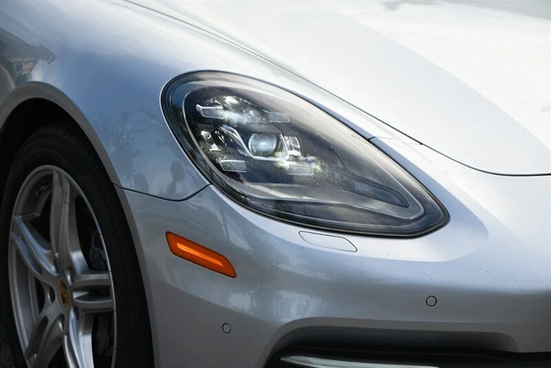2017 Porsche 971 Panamera - Image 8 of 20
