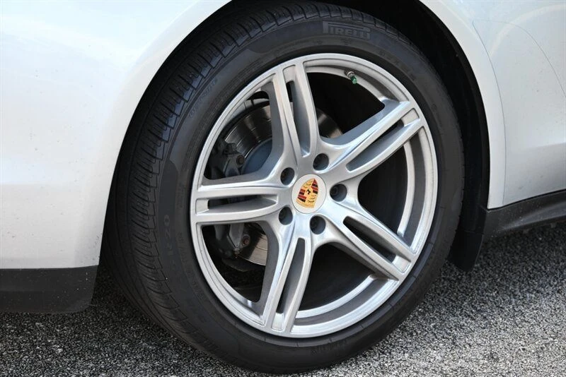 2017 Porsche 971 Panamera - Image 15 of 20