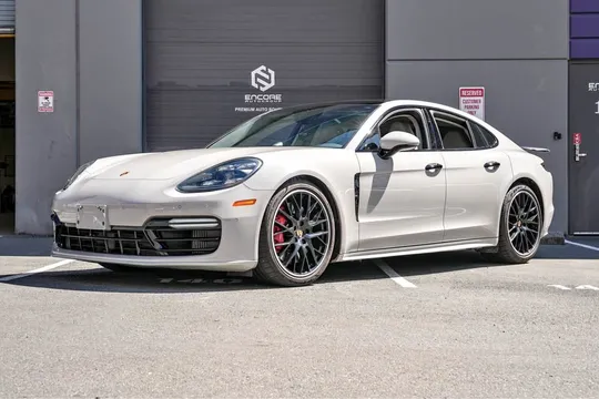 2017 Porsche Panamera Turbo
