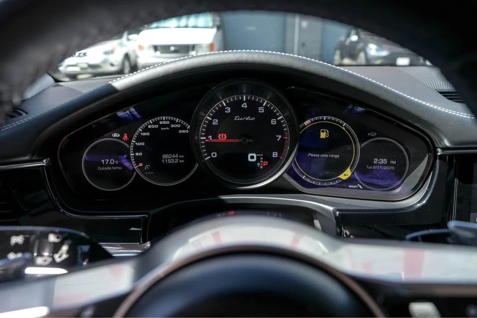 2017 Porsche 971 Panamera - Image 10 of 16