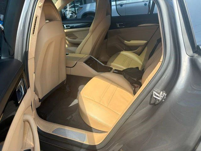 2017 Porsche 971 Panamera - Image 9 of 11