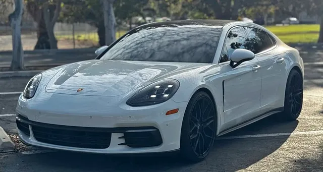 2017 Porsche Panamera Panamera