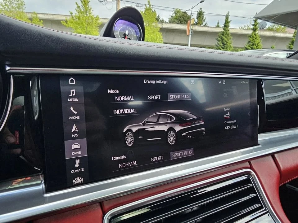 2017 Porsche 971 Panamera - Image 9 of 16