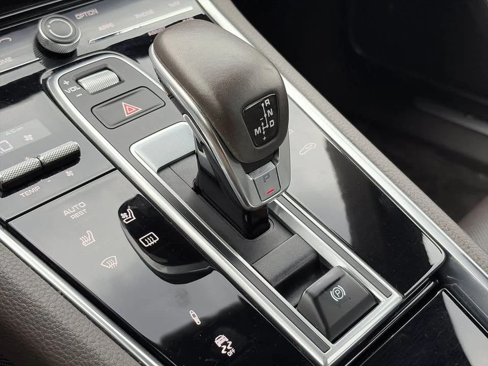 2017 Porsche 971 Panamera - Image 12 of 17