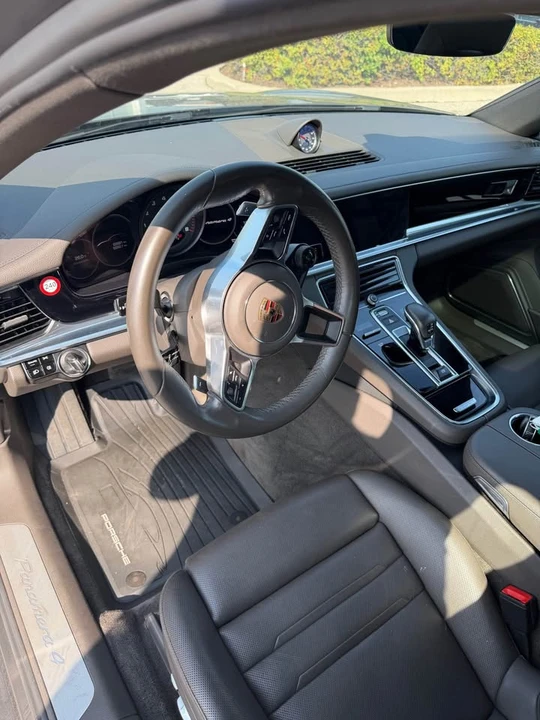 2017 Porsche 971 Panamera - Image 10 of 18