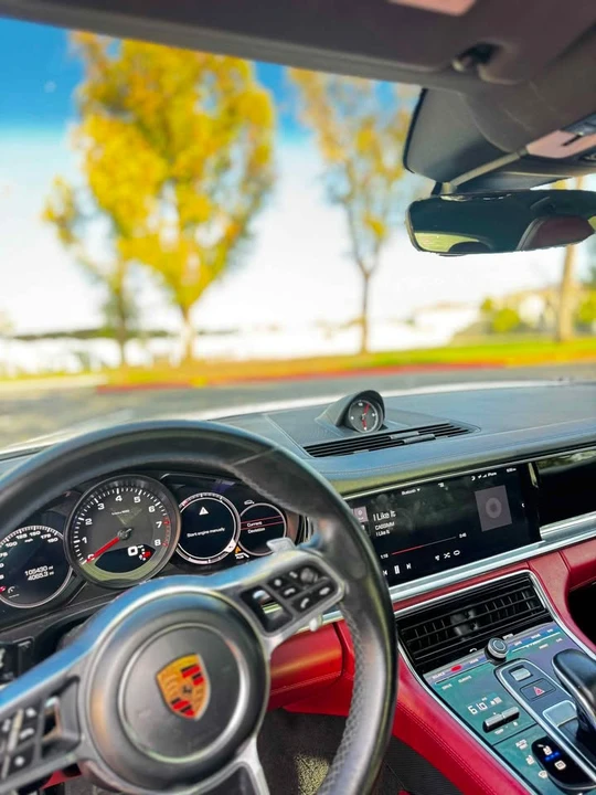 2017 Porsche 971 Panamera - Image 10 of 11