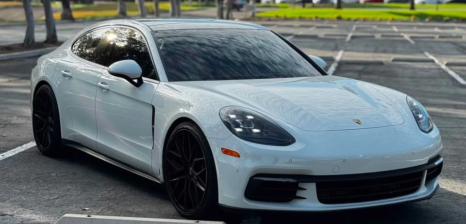 2017 Porsche 971 Panamera - Image 2 of 11