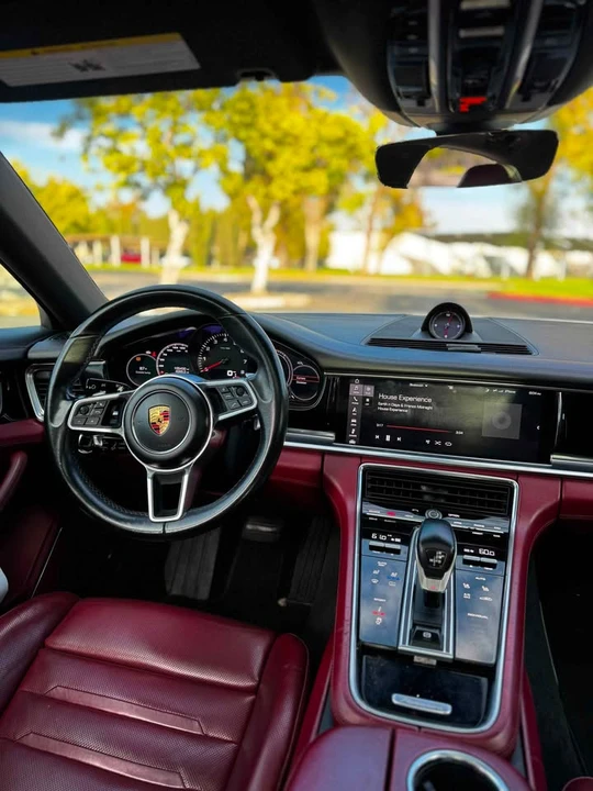 2017 Porsche 971 Panamera - Image 9 of 11