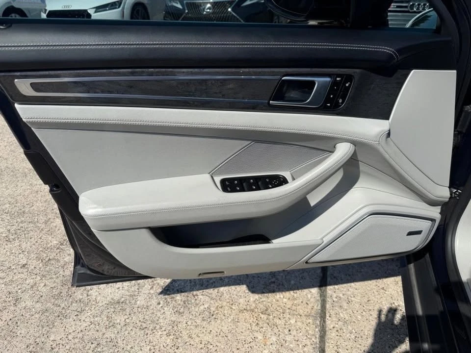 2017 Porsche 971 Panamera - Image 11 of 20