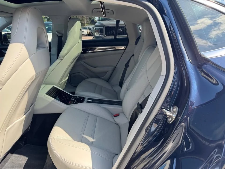 2017 Porsche 971 Panamera - Image 16 of 20