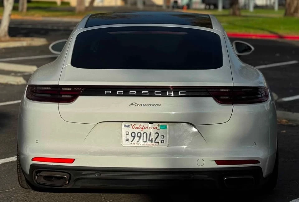 2017 Porsche 971 Panamera - Image 5 of 11
