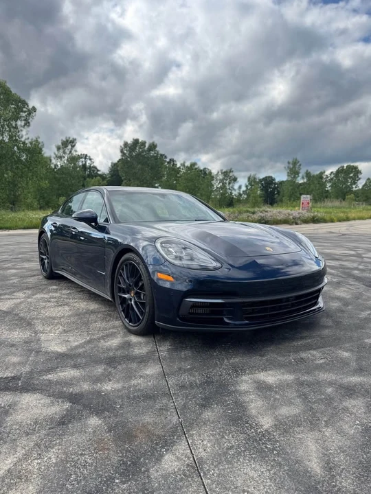 2017 Porsche 971 Panamera - Image 10 of 15