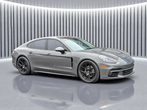 2017 Porsche Panamera 4