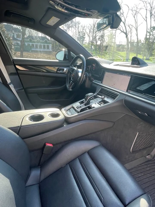2017 Porsche 971 Panamera - Image 10 of 13